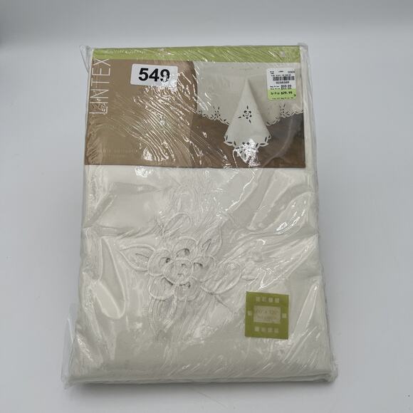 Lintex Linens Floral Classic Ivory Embroidered Tablecloth 60X120 Rectangle NEW - Picture 1 of 8